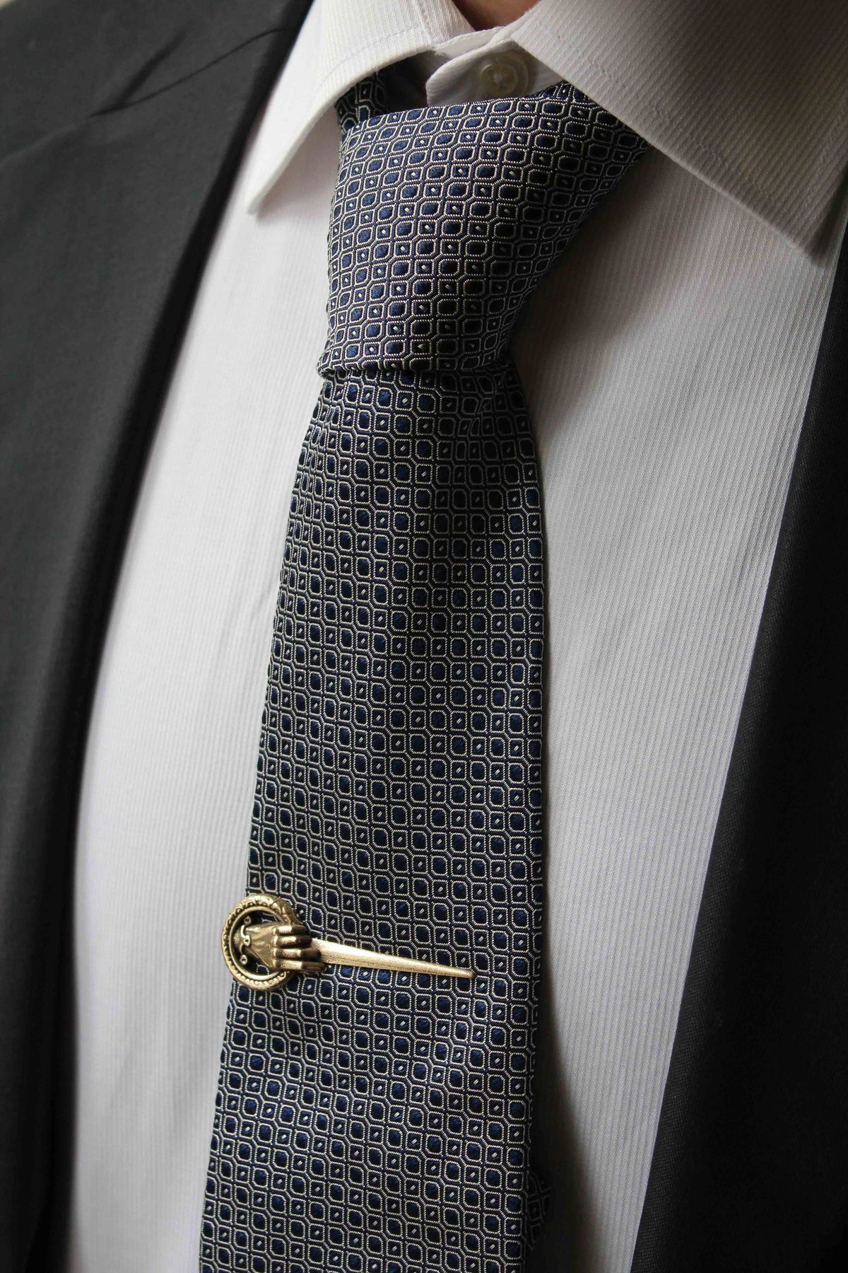 The Obsidian Black Tie Bar